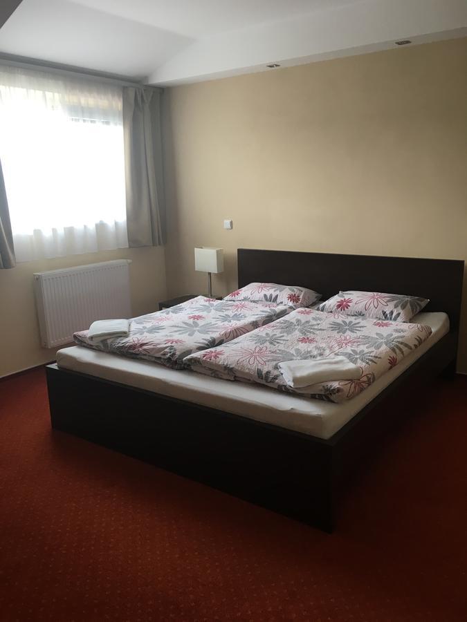 Penzion Hermina Veselí nad Moravou Exterior foto